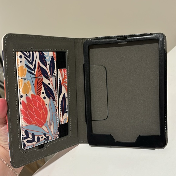 Kindle Paperwhite 11th generation case - Picture 2 of 3